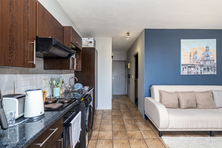 1 Bedroom Property for Sale in Zonnebloem Western Cape